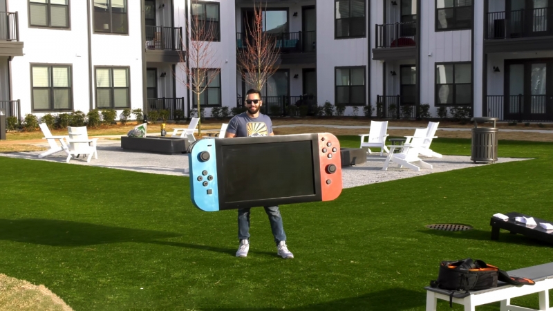 Инженер построил Nintendo Switch с 4K-экраном и весом почти 30 килограмм