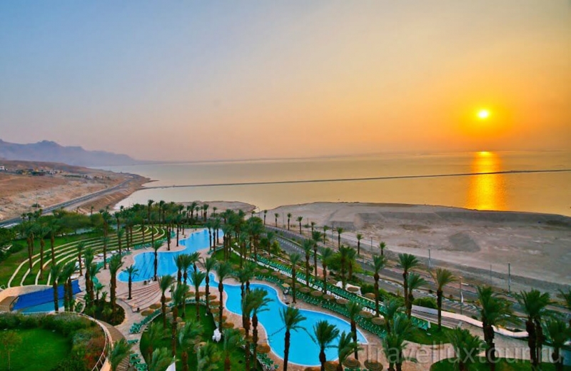 С 23 мая группы иностранных туристов поедут в Израиль в тестовом режиме